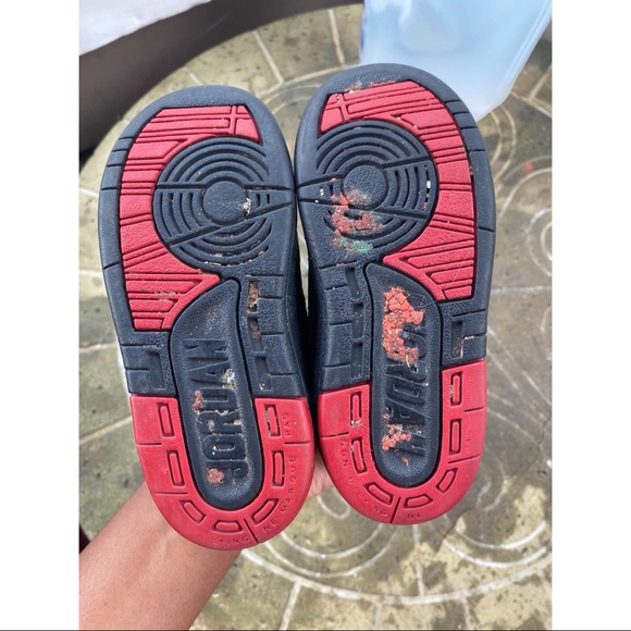 Nike Air Jordan’s Black Red Children’s Size 8C - Picture 6 of 7